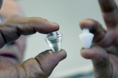 pesquisadores brasileiros desenvolvem biomaterial para implante ocular