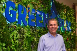 José Roberto Colnaghi, da Asperbras, recebe prêmio