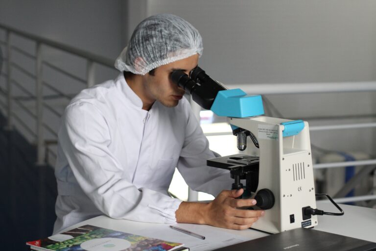 Cientistas estão estudando proteína com potencial contra câncer e gordura no fígado