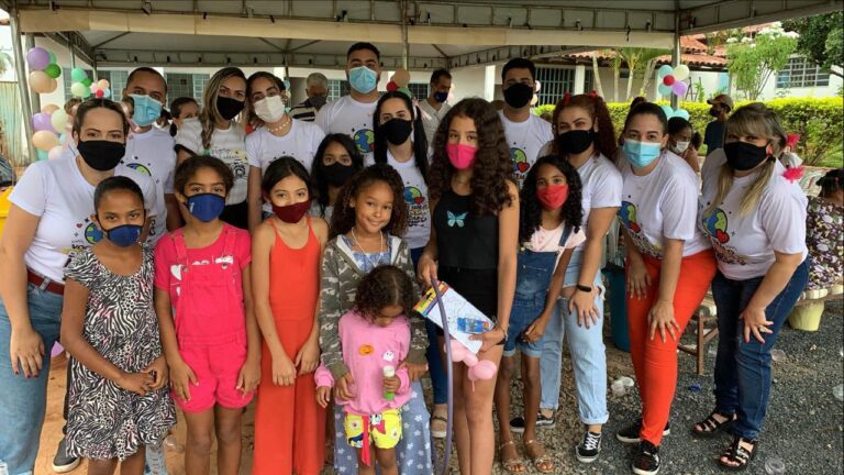 Colaboradores do HEF promovem ação social para crianças de Formosa