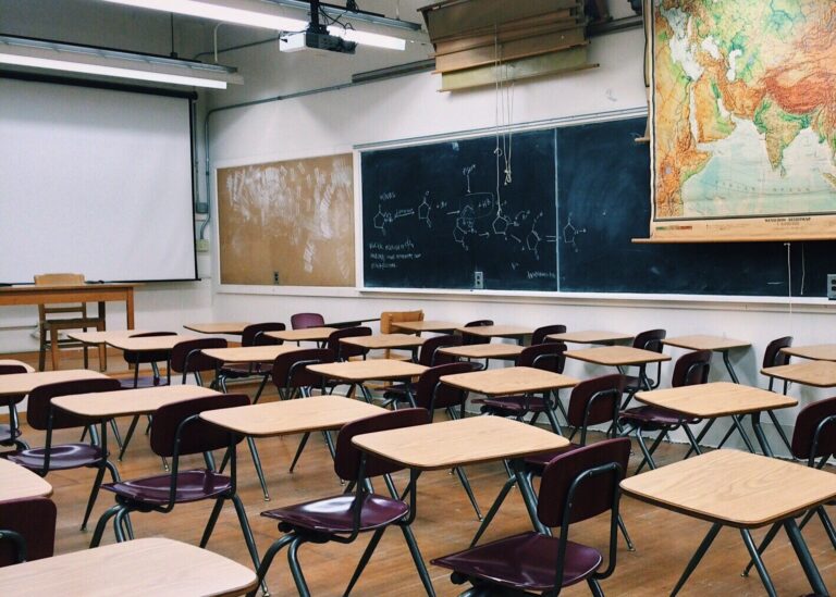 galícia educação crédito estudantil vaga de emprego