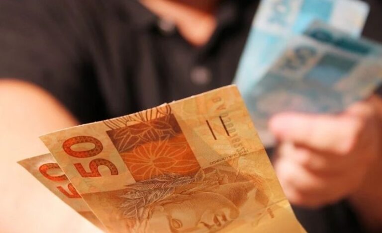Se aprovado, aumento em relação ao mínimo atual será de R$ 82. Foto: USP Imagens