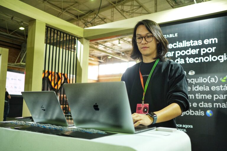 Estudo prevê crescimento do e-commerce B2B em quase 20% para 2022