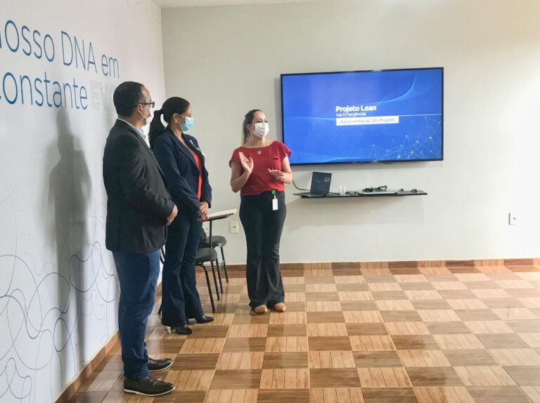 Consultores do Hospital Sírio-Libanês durante qualificação a profissionais do HEF
