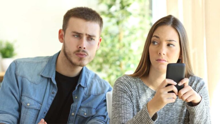 Invasão de Privacidade | Celular | Parceiros | Brasil