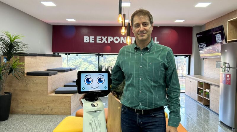 A trajetória da Human Robotics, startup de robôs sociais personalizáveis para atendimento presencial, está registrada no livro "Innovate Curitiba", oferecendo práticas sustentáveis e inspiradoras para o setor de tecnologia do Paraná.