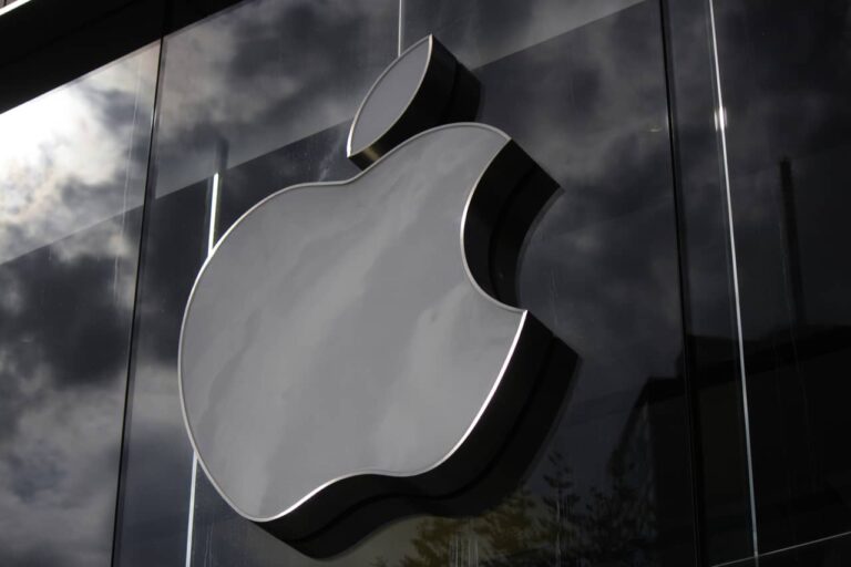 A Apple anunciou a data do seu próximo grande evento, onde o iPhone 16 deve ser lançado, e espera-se que a inteligência artificial seja um recurso central do novo dispositivo