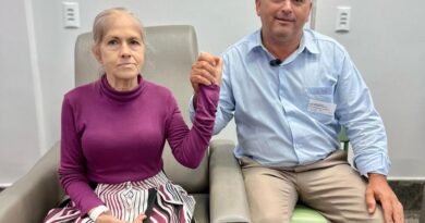 Irmão da paciente em tratamento oncológico destaca a evolução e elogia a equipe do Hospital Estadual do Centro-Norte Goiano (HCN) pela humanização e acolhimento.