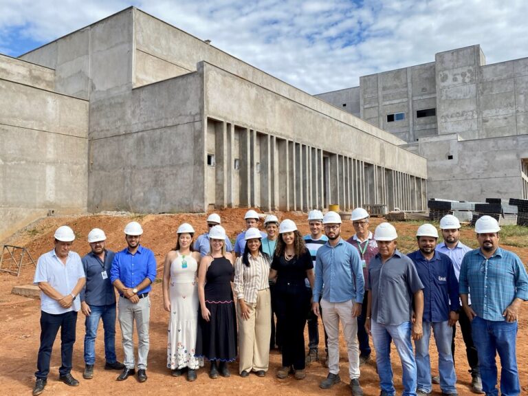 A Goinfra inspecionou as obras de reforma e ampliação do Hospital Estadual de Formosa (HEF), que continua operando normalmente. Unidade gerida pelo Instituto de Medicina, Estudos e Desenvolvimento - IMED