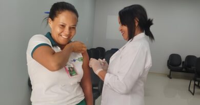 A Policlínica Estadual da Região Nordeste – Posse promoveu uma campanha de vacinação contra a gripe para seus colaboradores, visando proteger a saúde dos profissionais e a segurança dos pacientes atendidos.