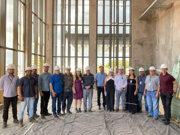 Representantes do Instituto de Medicina, Estudos e Desenvolvimento - IMED visitam o Hospital Estadual de Formosa - HEF para acompanhar os avanços nas obras de ampliação, reforçando o compromisso com a qualidade da assistência à população.