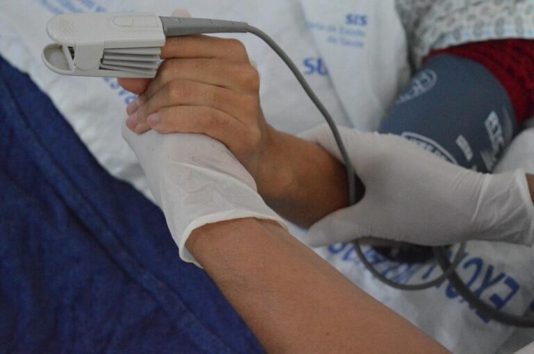 O Hospital Estadual de Formosa (HEF) é reconhecido como um dos 10 melhores hospitais de Goiás pela Anvisa, destacando-se por suas práticas seguras e cuidado humanizado com os pacientes.