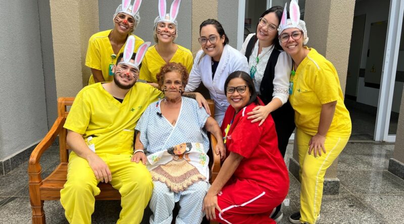 O Bingo de Páscoa, promovido pelo projeto Cuidar e Mover no Hospital Estadual Trindade - Hetrin que trouxe alegria e momentos de interação para os pacientes internados, com brindes e um café da manhã especial.