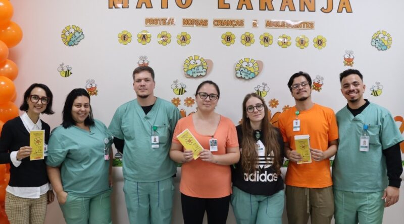 O Hospital Municipal da Brasilândia (HMB) promoveu a campanha do Maio Laranja, abordando pacientes e acompanhantes sobre a conscientização do abuso infantil e a importância da denúncia.