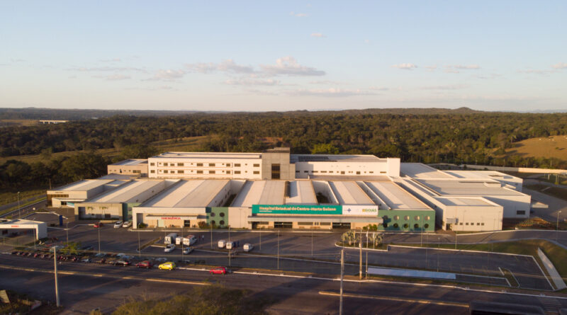 Hospital Estadual do Centro-Norte Goiano (HCN) em Uruaçu, Goiás, referência em atendimentos humanizados e alta complexidade na saúde.