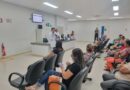Palestra sobre insuficiência cardíaca na Policlínica Estadual de Posse, destacando prevenção e cuidados com a saúde cardiovascular.