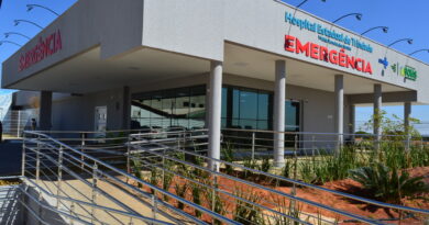 O aumento de 21% nos acidentes domésticos com crianças em julho destaca a necessidade de cuidados especiais durante as férias, Alerta O Hospital Estadual de Trindade (Hetrin).