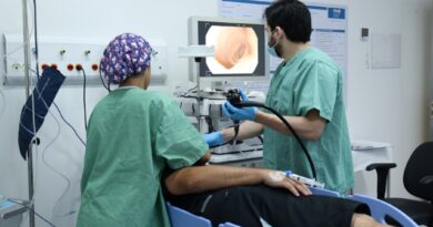 Várias equipes estão envolvidas nos processos de triagem, realização e cuidados pós-exame dos pacientes